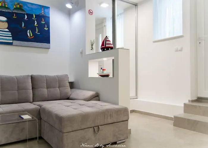 S&S Split Apartment